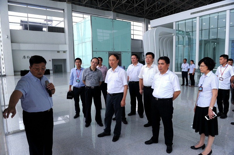 马秋林调研我司时强调：聚焦中药的传承与创新     